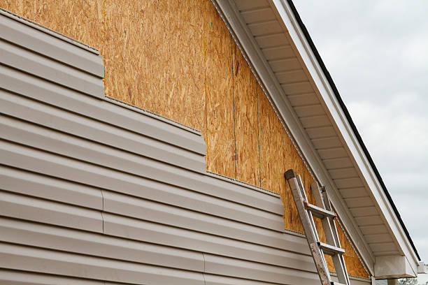Professional Siding Inspection technician working in Willow Hill, PA